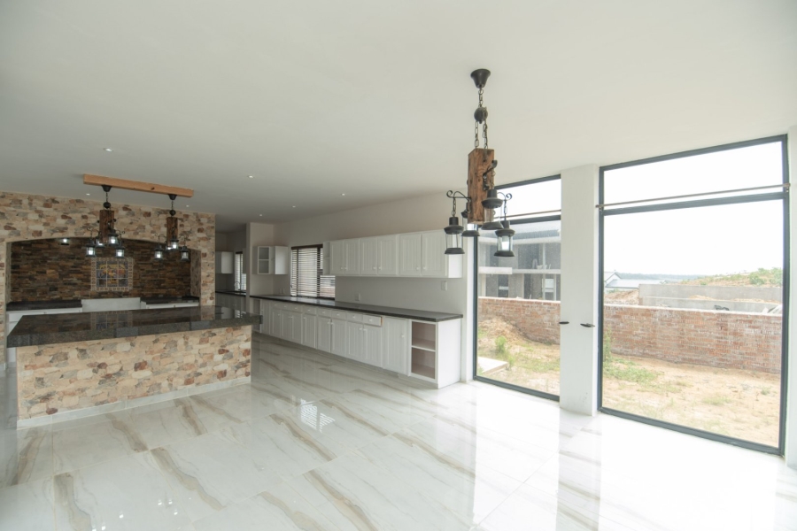 6 Bedroom Property for Sale in Royalston Residential Estate and Wildlife Reserve Eastern Cape